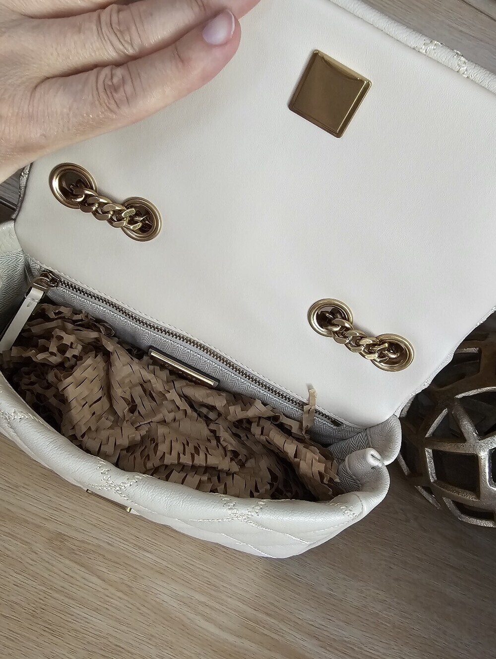 Tory Burch willa shoulder bag . - Picture 8 of 17
